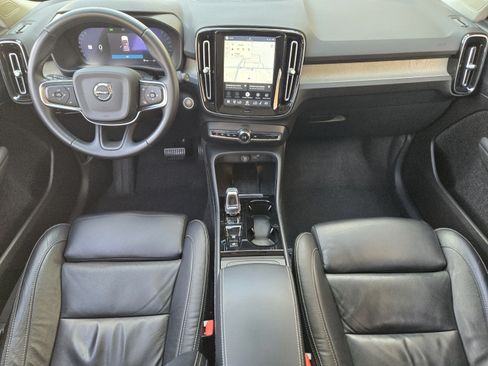Certified 2023 Volvo XC40 B4 Plus w/ Protection Package Premier FWD image 26