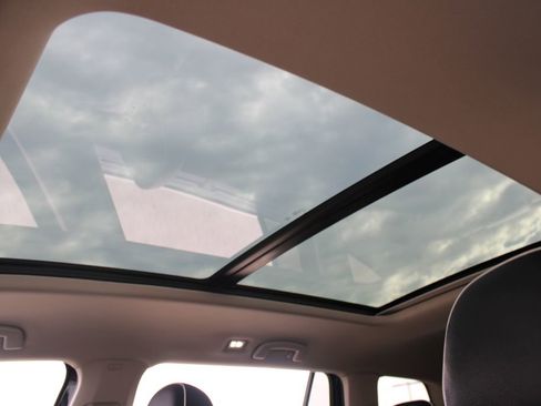 Certified 2025 Volkswagen Atlas SEL Premium R-Line image 21