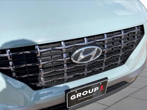 Used 2025 Hyundai Venue SEL FWD image 29
