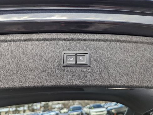 Used 2020 Audi Q5 2.0T Titanium Premium Plus w/ Premium Plus Package image 49