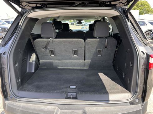 Used 2021 Chevrolet Traverse LT AWD/4WD image 8