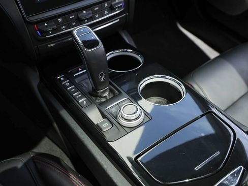 Used 2019 Maserati Quattroporte S GranSport RWD image 8