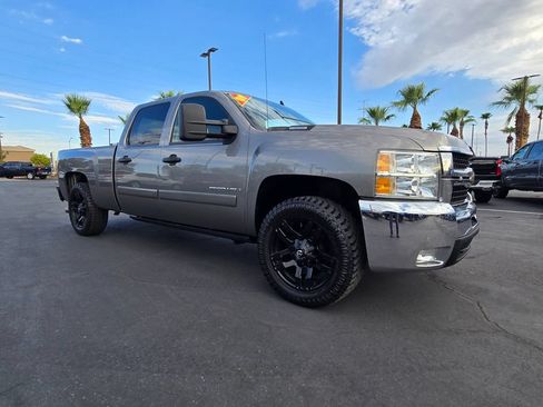 Used 2008 Chevrolet Silverado 2500 LT w/ 1LT Convenience Package RWD image 1