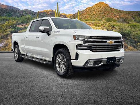 Used 2019 Chevrolet Silverado 1500 High Country w/ Technology Package image 2