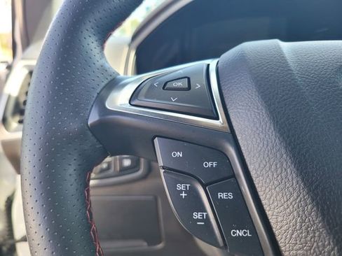 Certified 2023 Ford Edge ST-Line image 27