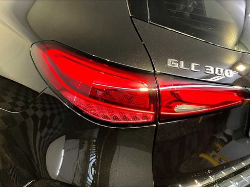 New 2026 Mercedes-Benz GLC 300 4MATIC image 5