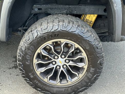 Used 2022 Chevrolet Colorado ZR2 AWD/4WD image 11