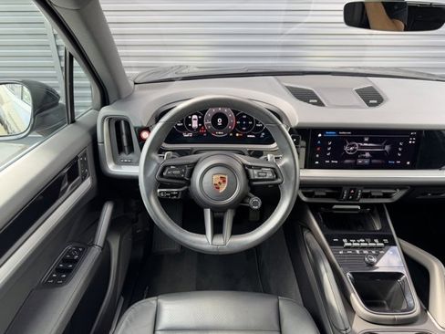 Certified 2024 Porsche Cayenne image 15