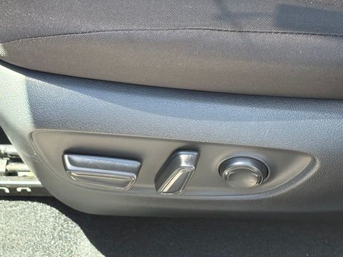 Used 2025 Toyota RAV4 XLE w/ Convenience Package FWD image 7