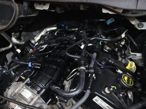 Used 2023 Ford Transit 350 XLT image 22