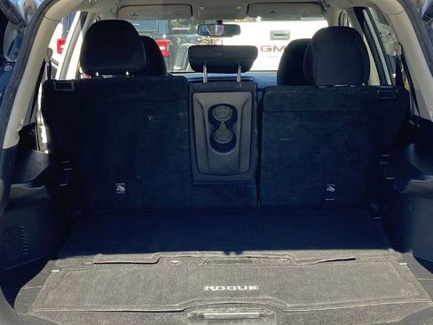Used 2018 Nissan Rogue SV image 21