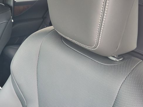 Certified 2025 Lexus LX 700h Luxury image 16