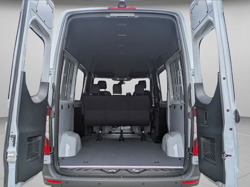 New 2025 Mercedes-Benz Sprinter 2500 image 8