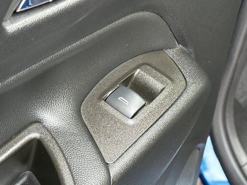 Used 2023 Chevrolet Equinox LT image 31