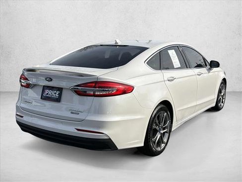 Used 2020 Ford Fusion Titanium image 4