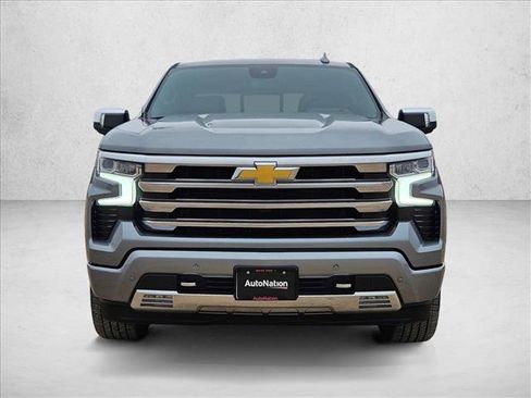 Used 2025 Chevrolet Silverado 1500 High Country w/ High Country Premium Package image 2