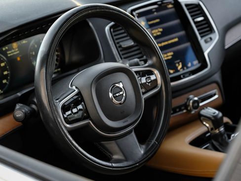 Used 2018 Volvo XC90 T6 Inscription w/ Convenience Package AWD/4WD image 19