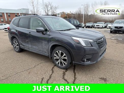 Used 2023 Subaru Forester Limited image 2