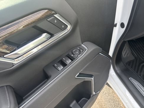 New 2026 GMC Sierra 1500 Elevation image 16