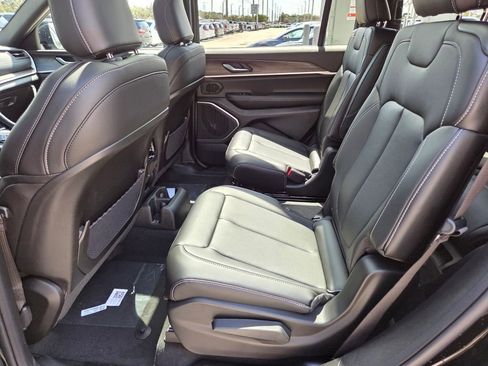 New 2026 Jeep Grand Cherokee L Limited w/ Limited Altitude Package image 9