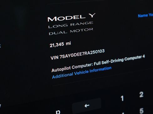 Used 2024 Tesla Model Y Long Range image 26