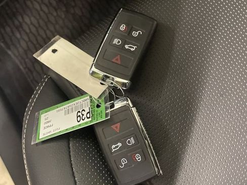 Used 2025 Jaguar F-PACE R-Dynamic S image 38