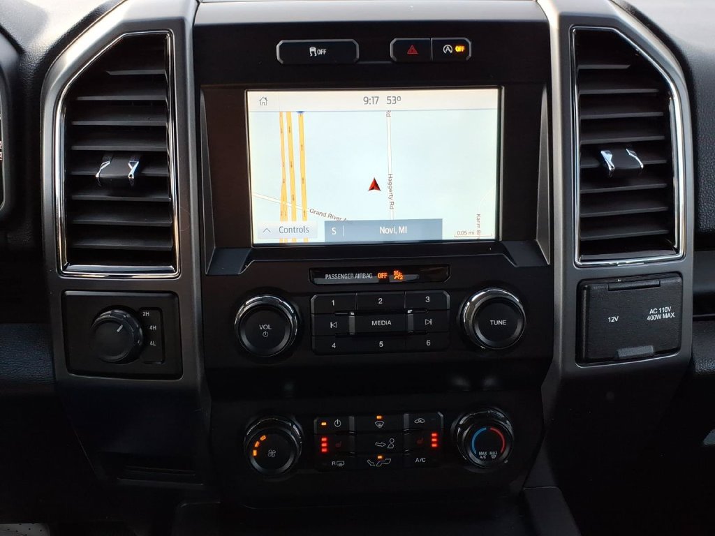 Used 2019 Ford F150 XLT w/ Equipment Group 302A Luxury AWD/4WD image 15
