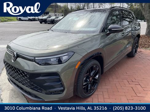 New 2026 Volkswagen Tiguan SE R-Line FWD image 1