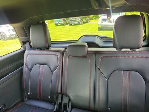 Used 2021 Ford Expedition Limited RWD image 17