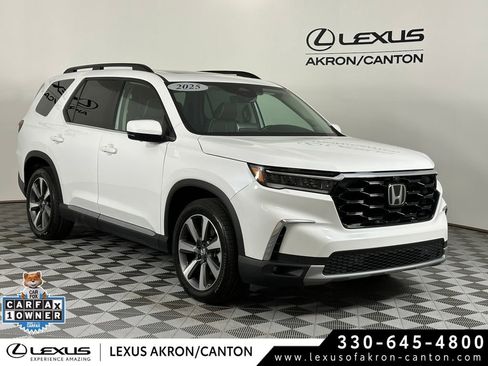 Used 2025 Honda Pilot Elite image 1