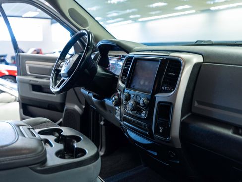 Used 2019 RAM 1500 Big Horn AWD/4WD image 14