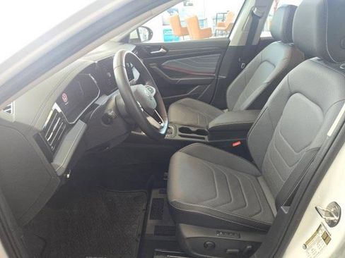 Used 2025 Volkswagen Jetta SEL image 18