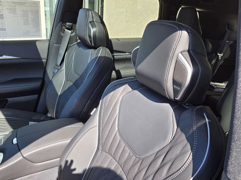 New 2026 INFINITI QX60 Autograph w/ Dark Cargo Package image 7