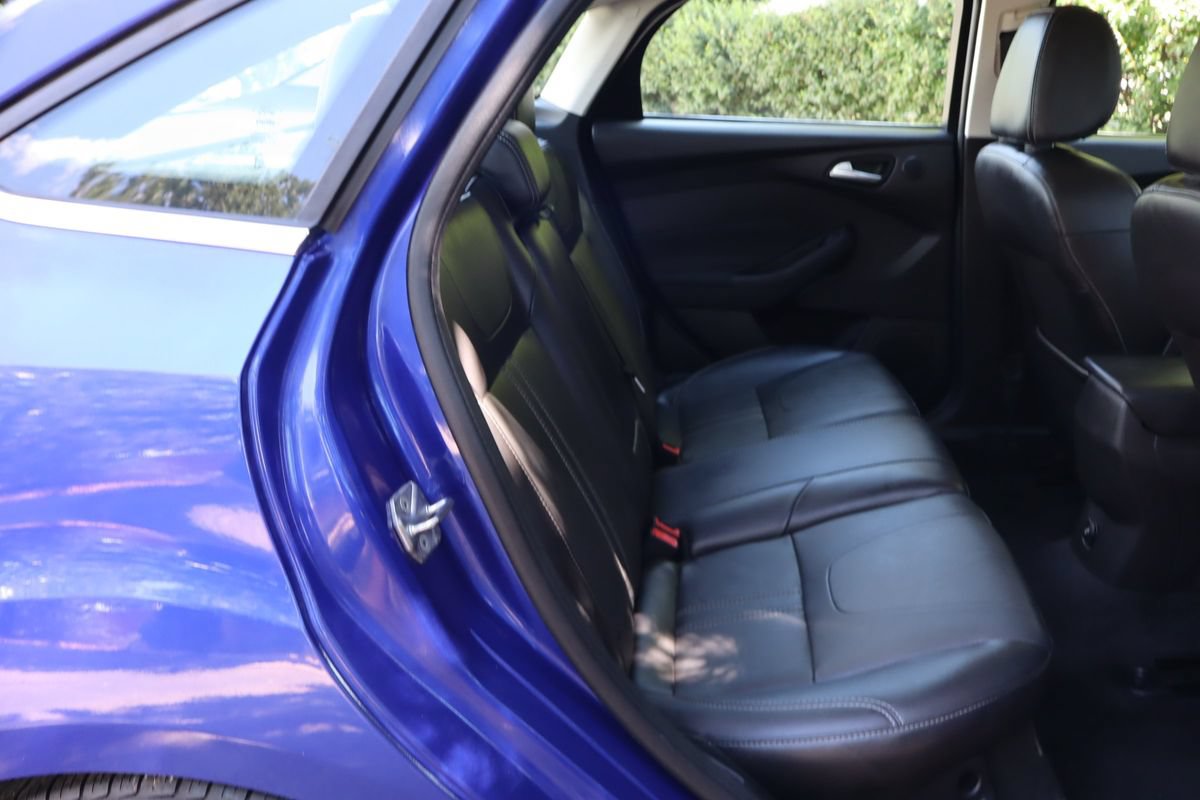 Used 2014 Ford Focus Titanium FWD image 21