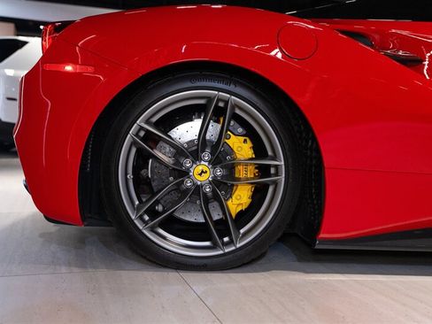 Used 2018 Ferrari 488 Spider RWD image 22