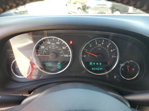 Used 2017 Jeep Wrangler Unlimited Sahara w/ Connectivity Group image 24