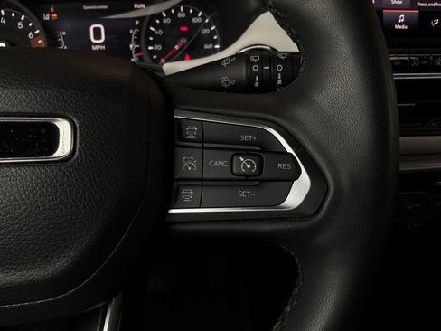 Used 2025 Jeep Compass Limited AWD/4WD image 37