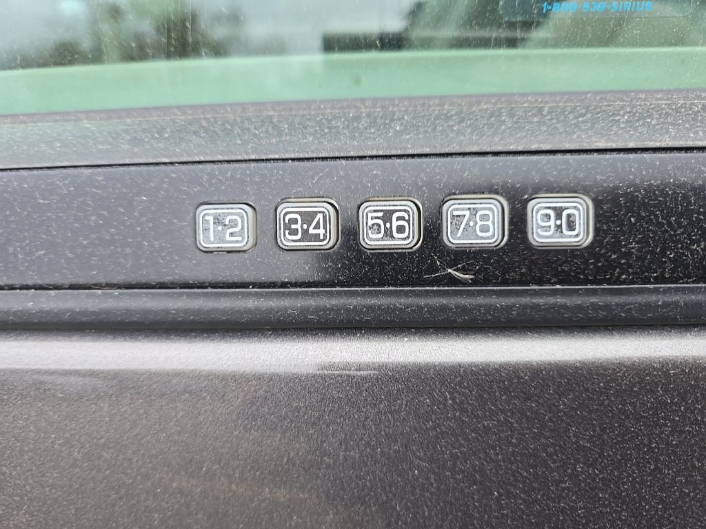 Used 2011 Ford Expedition Limited AWD/4WD image 11