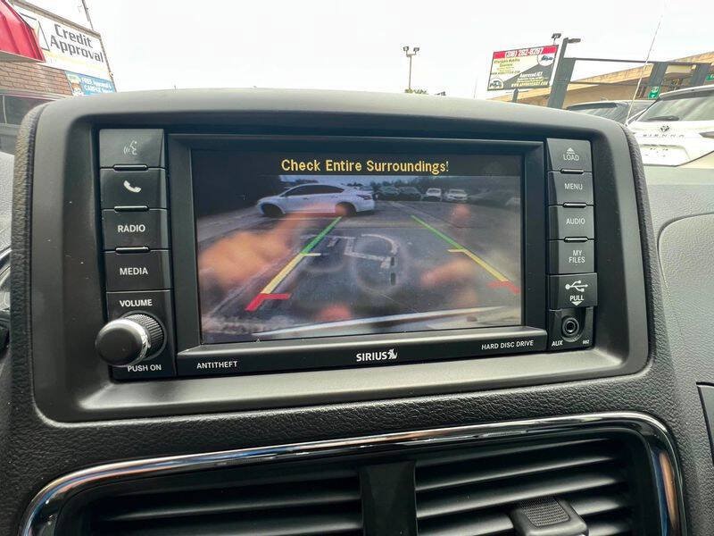 Used 2017 Dodge Grand Caravan SE w/ Power Window Group FWD image 26