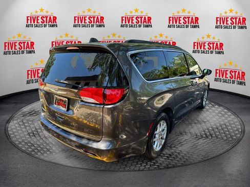 Used 2020 Chrysler Voyager Lxi image 7
