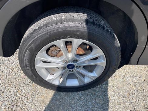 Used 2017 Ford Escape SE AWD/4WD image 30