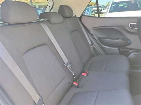 Used 2023 Hyundai Venue SE image 23