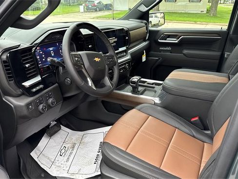 Used 2026 Chevrolet Silverado 1500 High Country image 9
