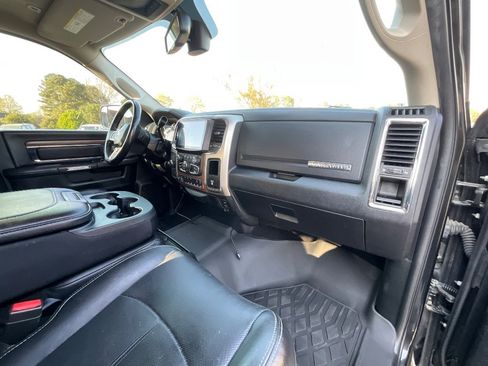 Used 2018 RAM 2500 Laramie w/ Off Road Package AWD/4WD image 33