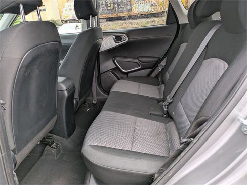 Used 2022 Kia Soul LX w/ Technology Package image 18