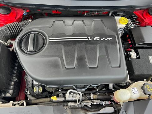 Used 2019 Jeep Cherokee Trailhawk w/ Cold Weather Group AWD/4WD image 48