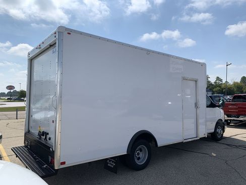 New 2025 GMC Savana 3500 1WT w/ Power Convenience Package image 41