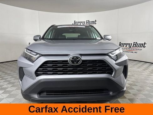 Used 2025 Toyota RAV4 XLE w/ Convenience Package FWD image 3
