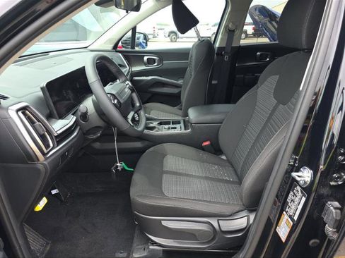 Used 2026 Kia Sorento LX FWD image 3