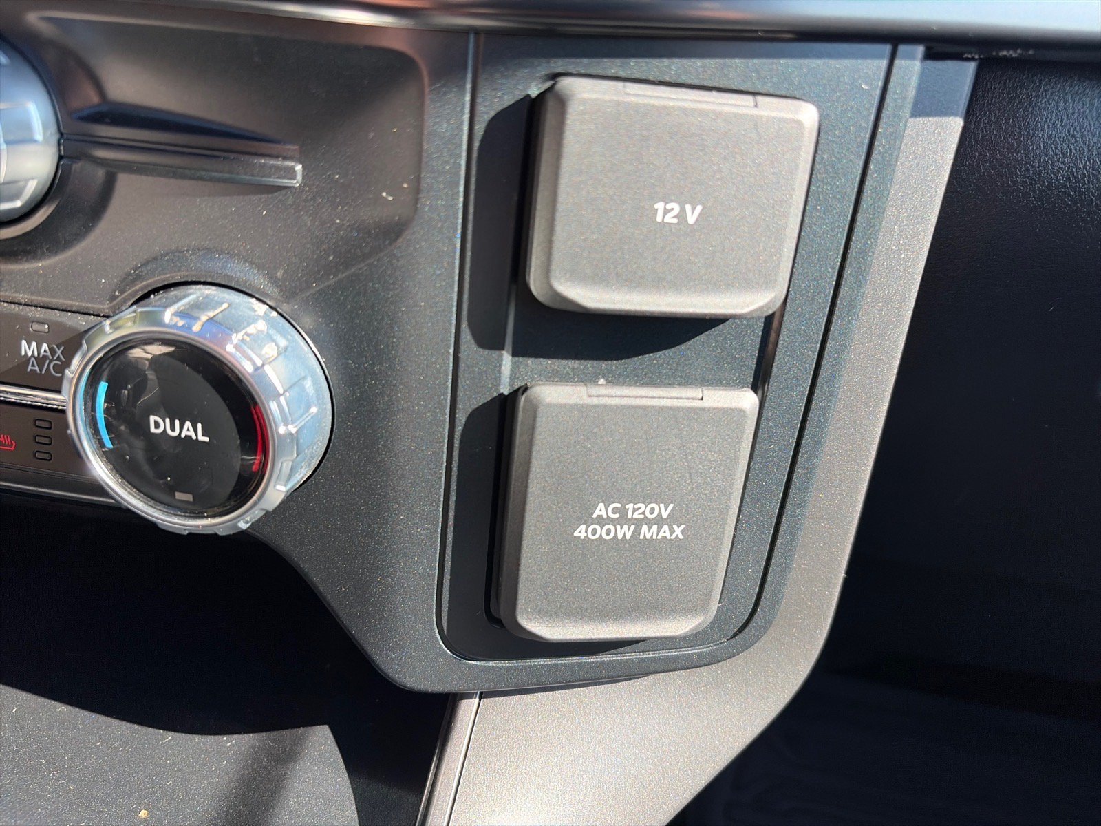 Used 2025 Ford F150 Lariat AWD/4WD image 24
